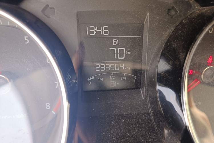 Used Volkswagen Bora 2014 1.6L Manual Comfort Model Odometer Close Up