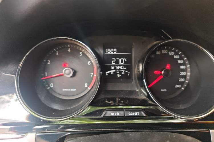 Used Volkswagen Bora 2014 1.6L Manual Comfort Model Odometer Close Up