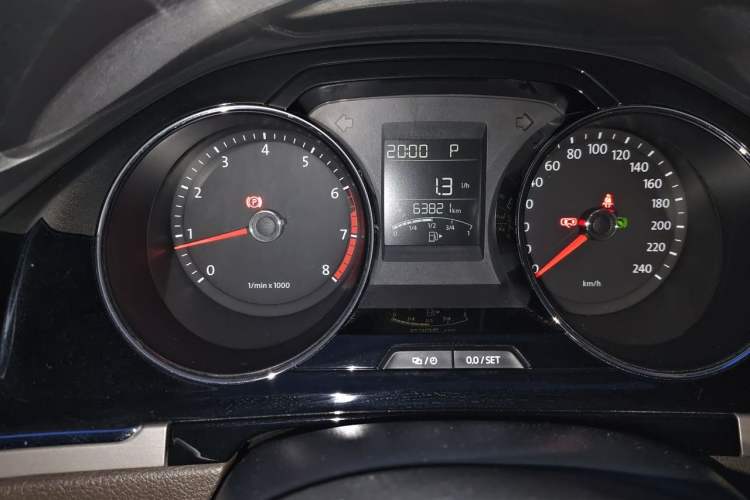 Used Volkswagen Bora 2014 1.6L Automatic Comfort Model Odometer Close Up