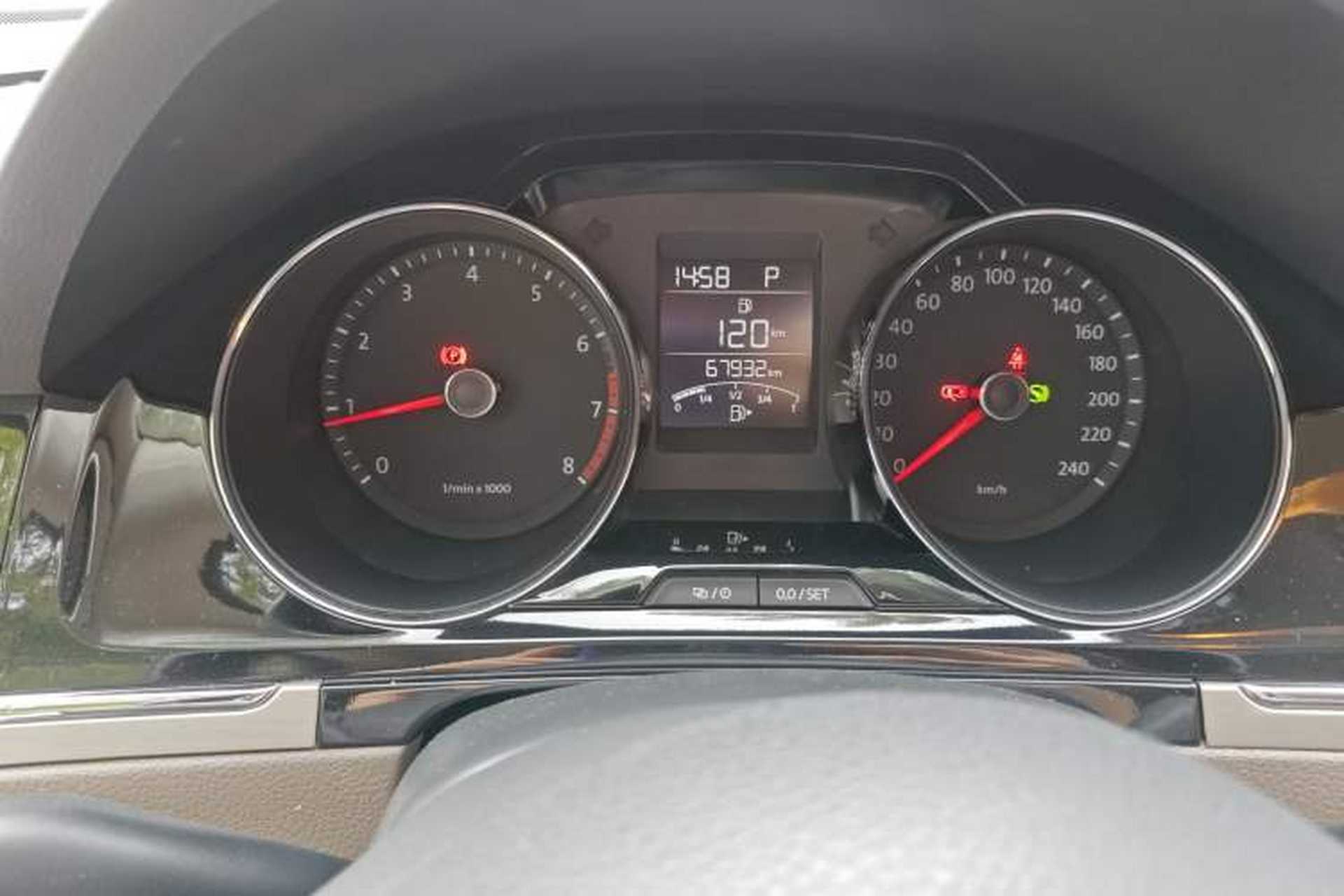 Used Volkswagen Bora 2014 1.6L Automatic Comfort Model Odometer Close Up