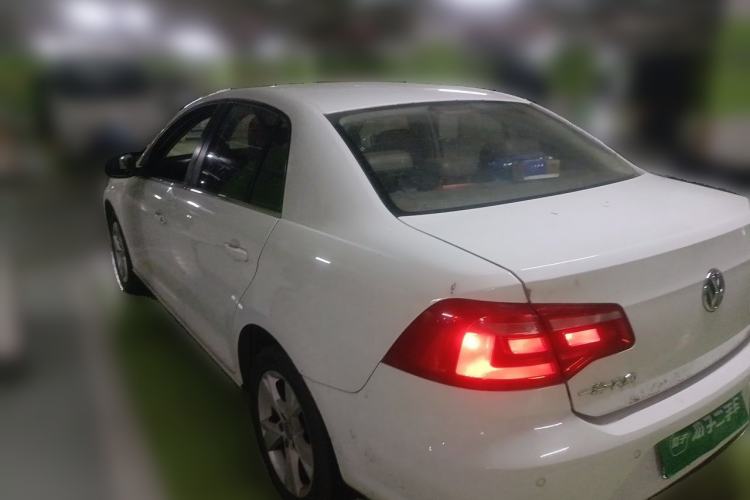 Used Volkswagen Bora 2014 1.6L Automatic Comfort Model Rear Left 45 Deg