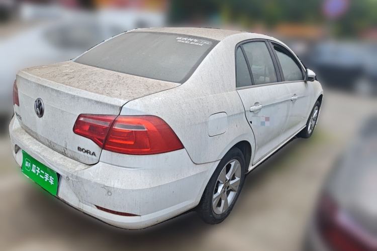 Used Volkswagen Bora 2014 1.6L Manual Comfort Model Rear Right 45 Deg