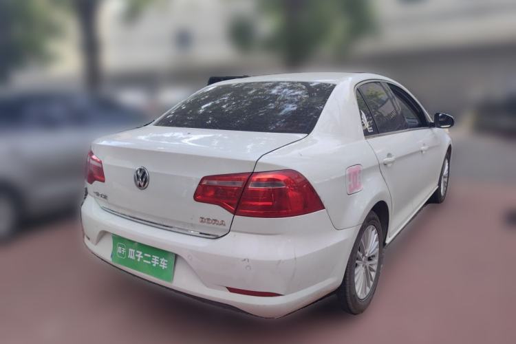 Used Volkswagen Bora 2014 1.6L Automatic Luxury Model Rear Right 45 Deg