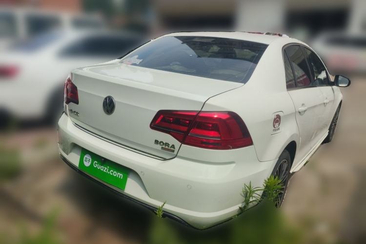 Used Volkswagen Bora 2014 1.4TSI Automatic Sportline Rear Right 45 Deg