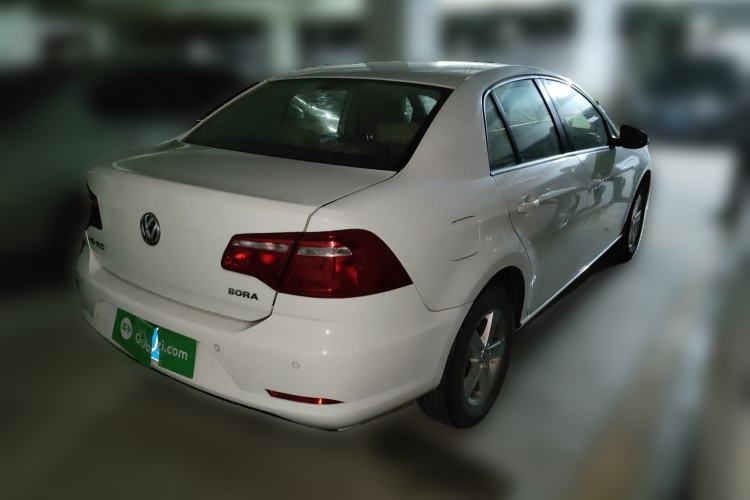 Used Volkswagen Bora 2014 1.6L Manual Fashion Edition Rear Right 45 Deg