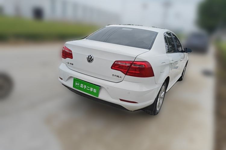Used Volkswagen Bora 2014 1.6L Manual Comfort Model Rear Right 45 Deg