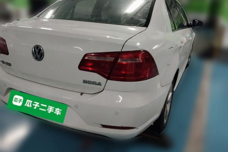 Used Volkswagen Bora 2014 1.6L Automatic Comfort Model Rear Right 45 Deg