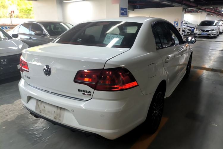 Used Volkswagen Bora 2014 1.4TSI Manual Sportline Rear Right 45 Deg