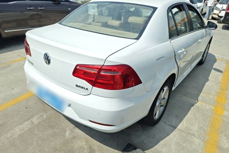 Used Volkswagen Bora 2014 1.6L Automatic Comfort Model Rear Right 45 Deg