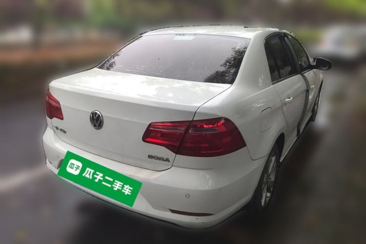 Used Volkswagen Bora 2014 1.6L Manual Comfort Model Rear Right 45 Deg