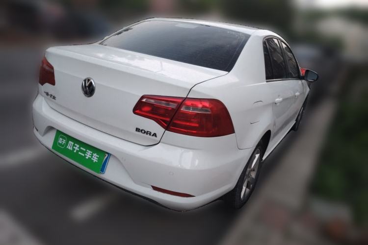 Used Volkswagen Bora 2014 1.6L Manual Comfort Model Rear Right 45 Deg