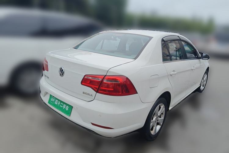 Used Volkswagen Bora 2014 1.6L Automatic Comfort Model Rear Right 45 Deg