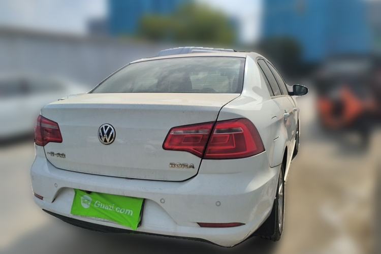Used Volkswagen Bora 2014 1.6L Manual Comfort Model Rear Right 45 Deg