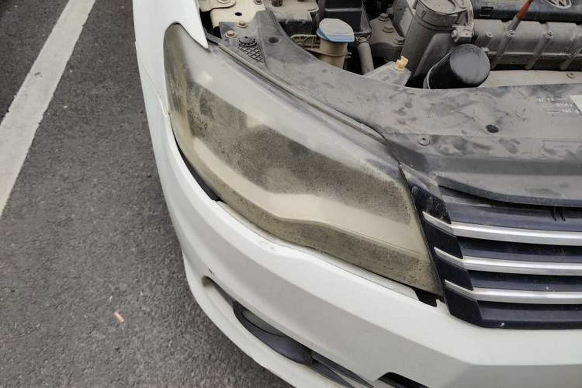 Used Volkswagen Bora 2014 1.6L Manual Comfort Model Right Front Headlight