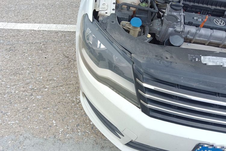 Used Volkswagen Bora 2014 1.6L Automatic Fashion Model Right Front Headlight