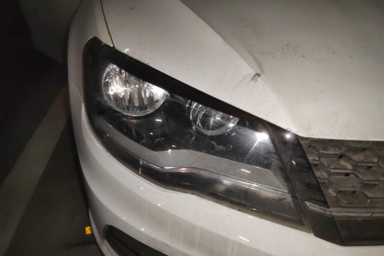 Used Volkswagen Bora 2014 1.4TSI Manual Sportline Right Front Headlight