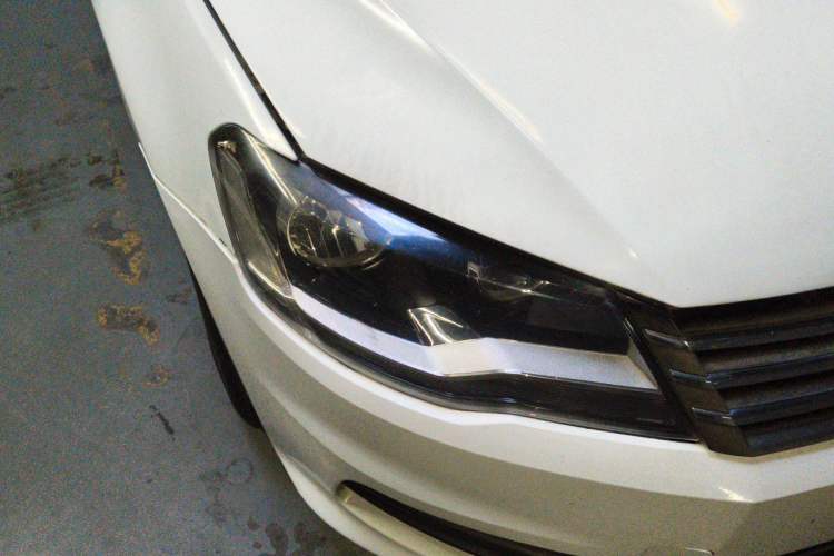 Used Volkswagen Bora 2014 1.6L Automatic Fashion Model Right Front Headlight