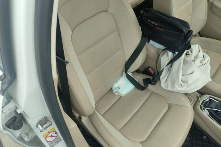 Used Volkswagen Bora 2014 1.6L Automatic Comfort Model Right Front Seat