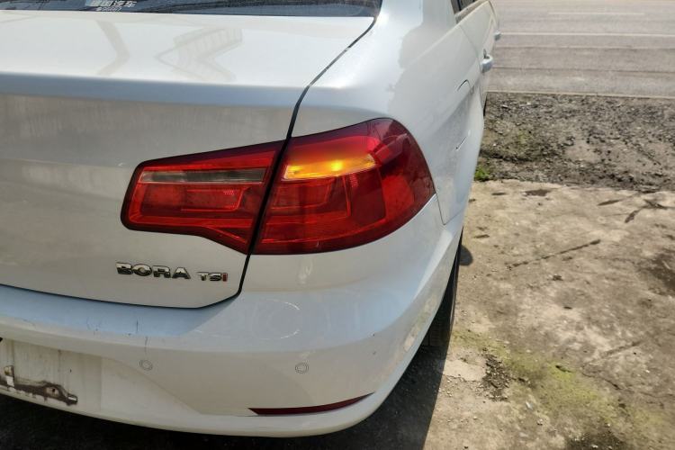 Used Volkswagen Bora 2014 1.4TSI Automatic Comfort Model Right Rear Taillight