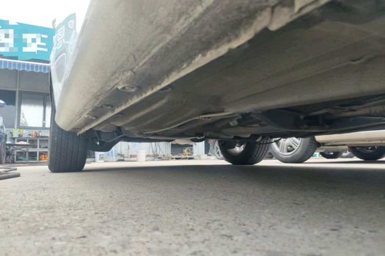 Used Volkswagen Bora 2014 1.6L Automatic Comfort Model Right Side Sill