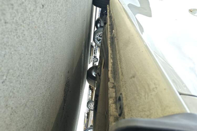 Used Volkswagen Bora 2014 1.6L Automatic Comfort Model Right Side Sill