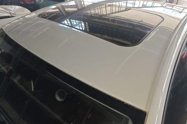 Used Volkswagen Bora 2014 1.6L Automatic Comfort Model Roof