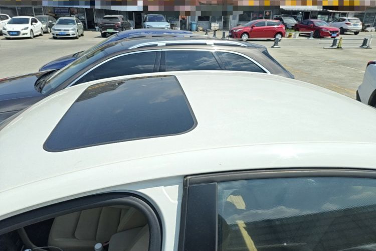 Used Volkswagen Bora 2014 1.6L Automatic Comfort Model Roof