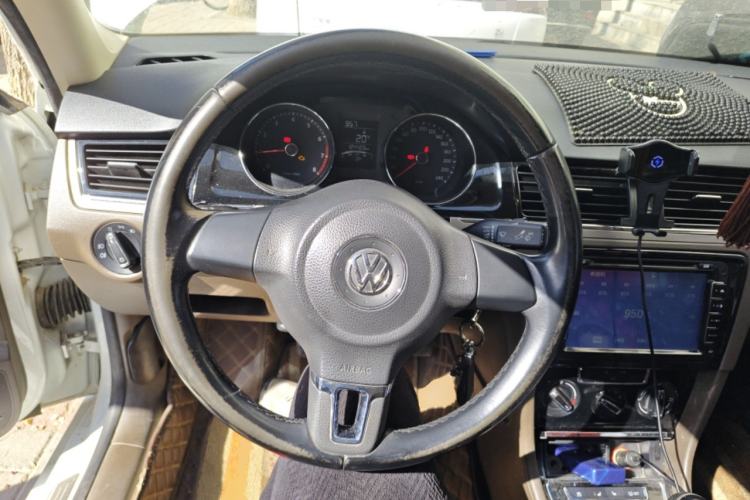 Used Volkswagen Bora 2014 1.6L Manual Comfort Model Steering Wheel