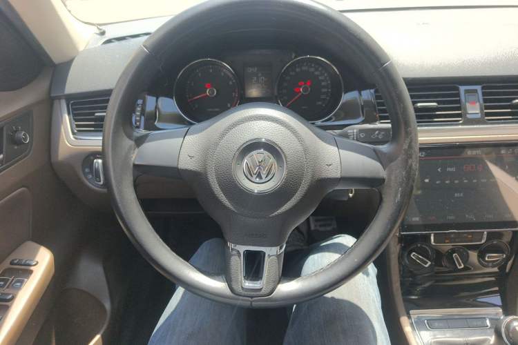 Used Volkswagen Bora 2014 1.4 TSI Manual Comfort Model Steering Wheel