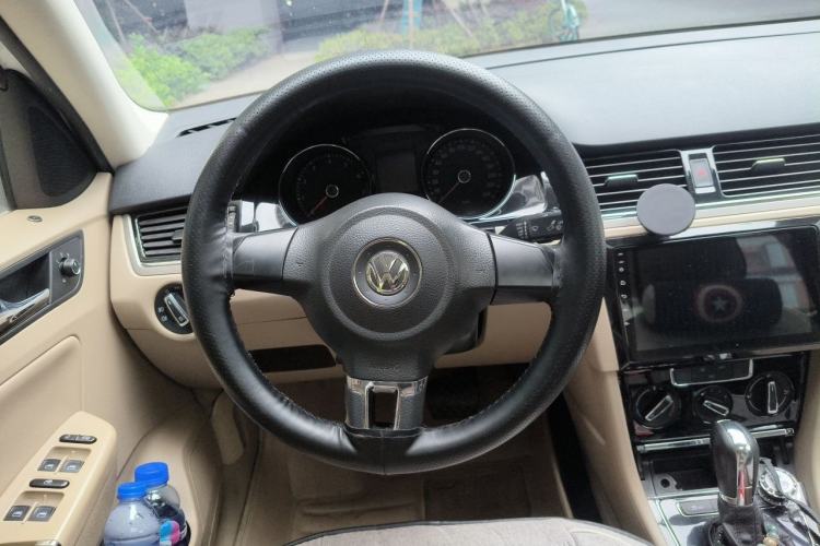 Used Volkswagen Bora 2014 1.6L Automatic Comfort Model Steering Wheel