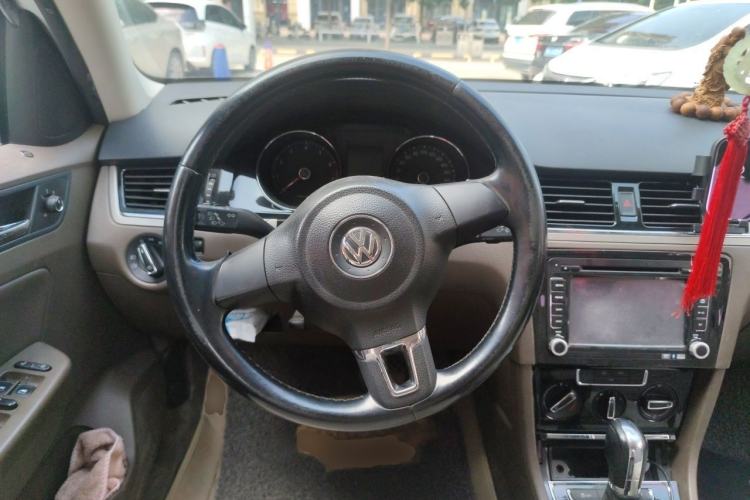 Used Volkswagen Bora 2014 1.6L Automatic Comfort Model Steering Wheel