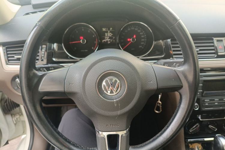 Used Volkswagen Bora 2014 1.6L Automatic Comfort Model Steering Wheel