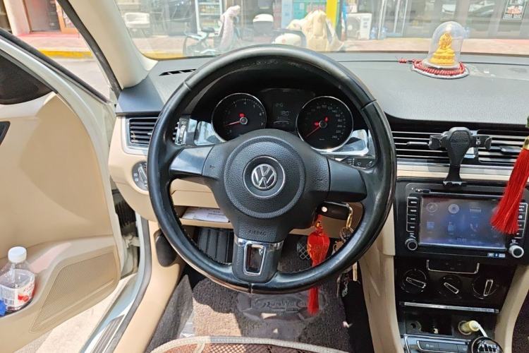 Used Volkswagen Bora 2014 1.4 TSI Manual Comfort Model Steering Wheel