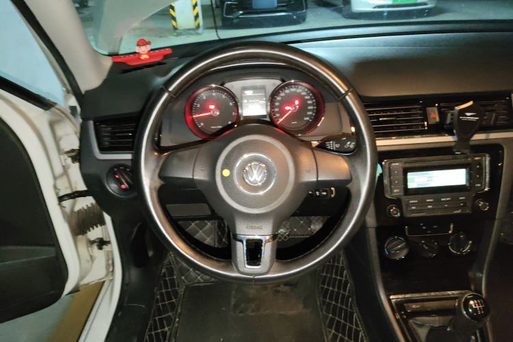 Used Volkswagen Bora 2014 1.6L Manual Fashion Edition Steering Wheel