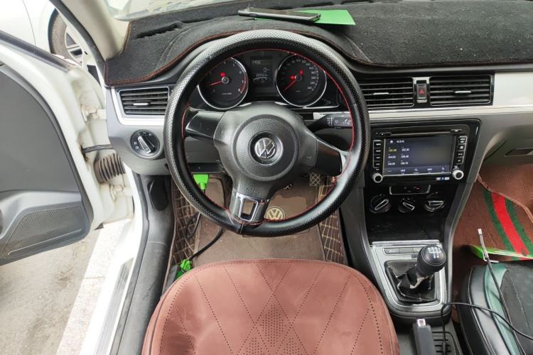 Used Volkswagen Bora 2014 1.6L Manual Comfort Model Steering Wheel