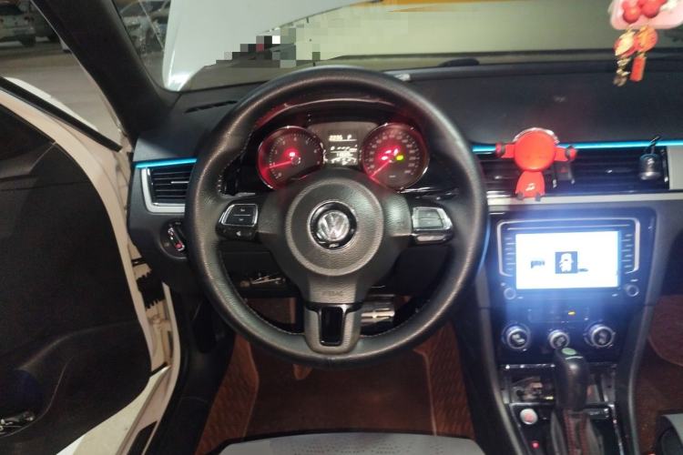 Used Volkswagen Bora 2014 1.4TSI Automatic Sportline Steering Wheel
