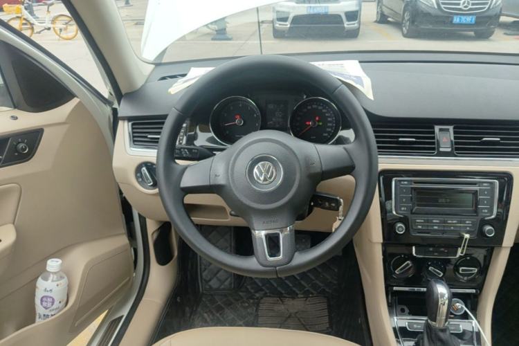 Used Volkswagen Bora 2014 1.6L Automatic Comfort Model Steering Wheel
