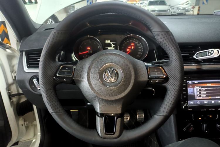 Used Volkswagen Bora 2014 1.4TSI Manual Sportline Steering Wheel