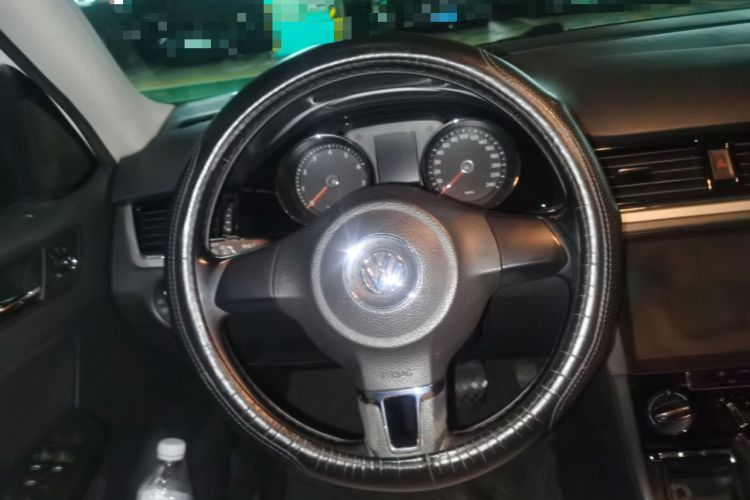 Used Volkswagen Bora 2014 1.6L Automatic Comfort Model Steering Wheel