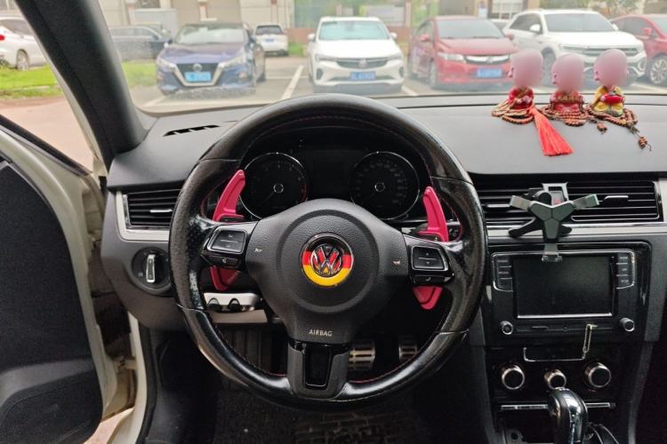 Used Volkswagen Bora 2014 1.4TSI Automatic Sportline Steering Wheel