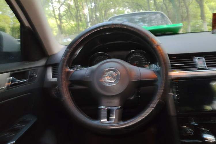 Used Volkswagen Bora 2014 1.6L Automatic Comfort Model Steering Wheel