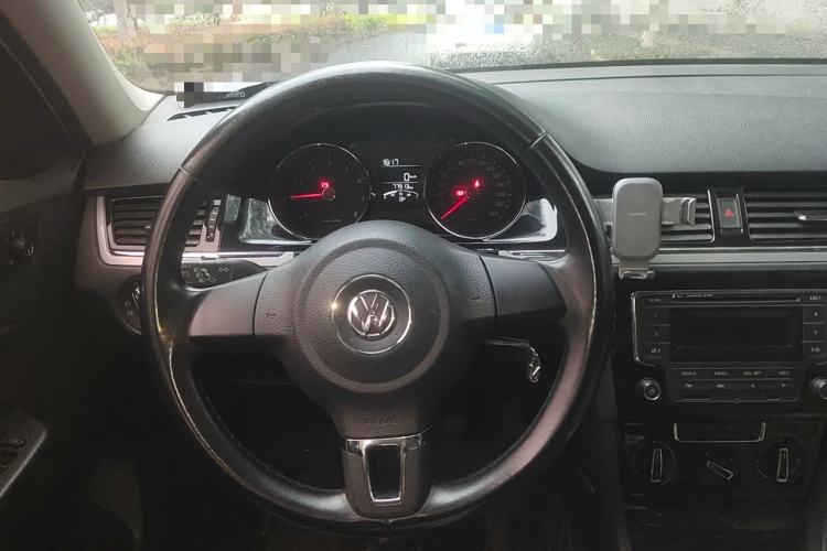Used Volkswagen Bora 2014 1.6L Manual Comfort Model Steering Wheel