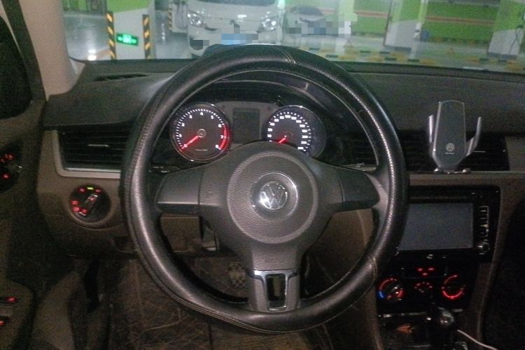 Used Volkswagen Bora 2014 1.6L Automatic Comfort Model Steering Wheel