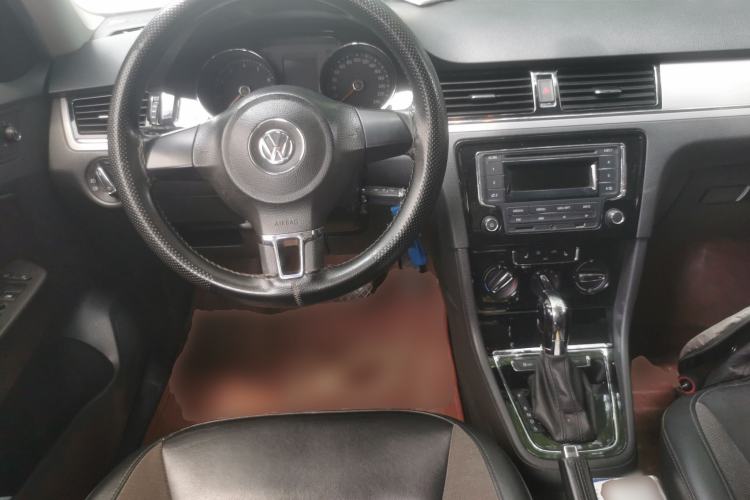 Used Volkswagen Bora 2014 1.6L Automatic Comfort Model Steering Wheel