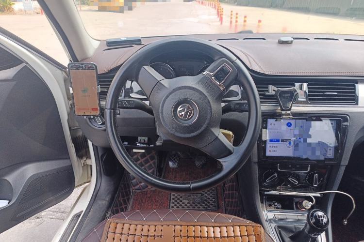 Used Volkswagen Bora 2014 1.6L Manual Comfort Model Steering Wheel