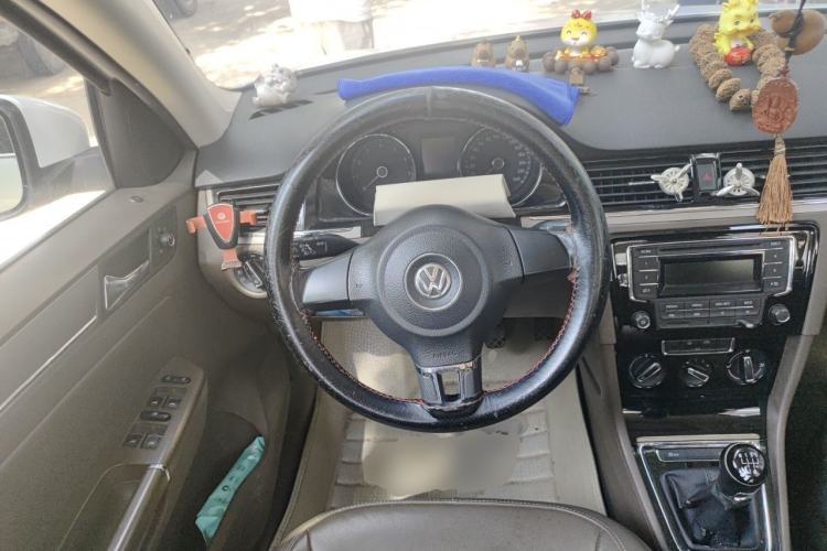 Used Volkswagen Bora 2014 1.6L Manual Comfort Model Steering Wheel