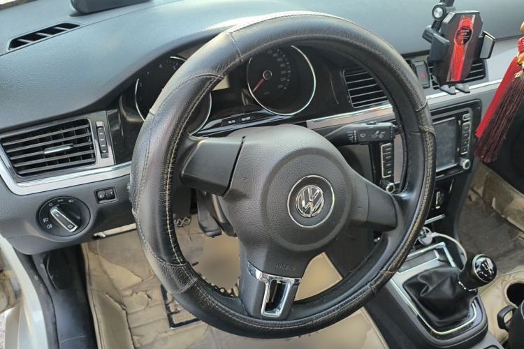 Used Volkswagen Bora 2014 1.6L Manual Comfort Model Steering Wheel