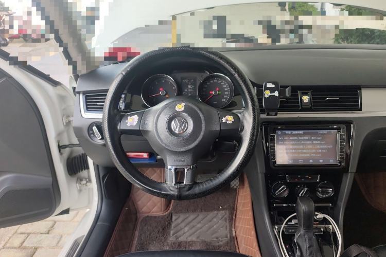 Used Volkswagen Bora 2014 1.4TSI Automatic Comfort Model Steering Wheel