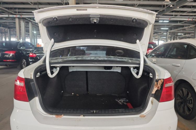 Used Volkswagen Bora 2014 1.6L Automatic Comfort Model Trunk