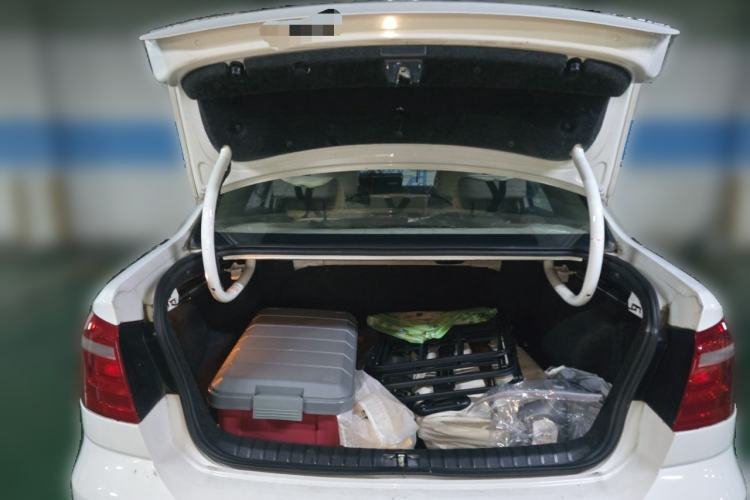 Used Volkswagen Bora 2014 1.6L Automatic Fashion Model Trunk